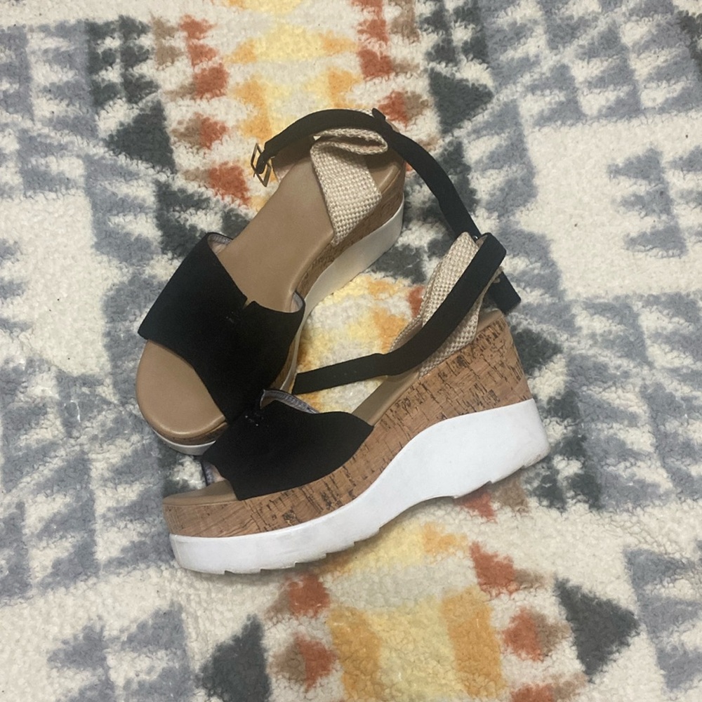 Platform wedge